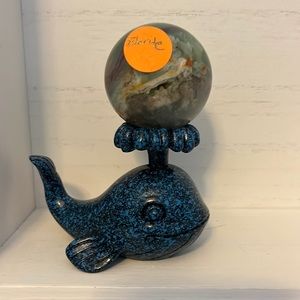 Fluorite sphere and whale sphere holder